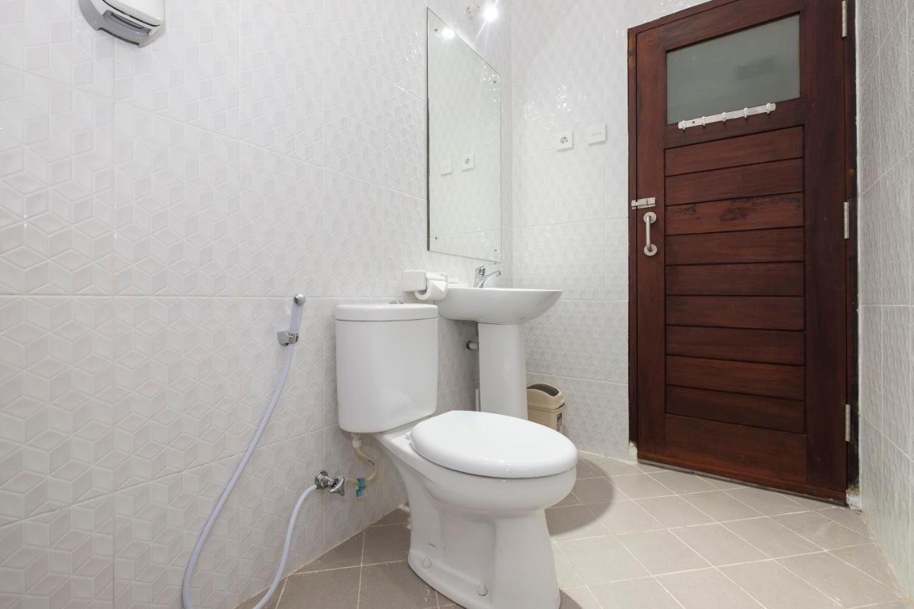 Hotel Oyo 3716 Dijobi à Sempidi Extérieur photo